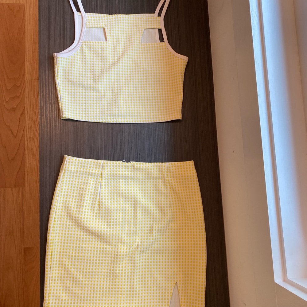 Yellow checkered skirt set